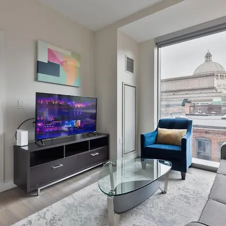Modern Apartment Back Bay